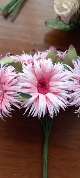 Fiori decorativi per bomboniere
