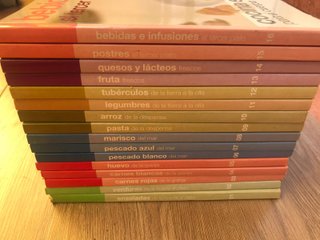 Varios libros de cocina y alimentación / nutrición