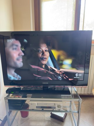 Samsung 40” LCD Full HD + Decoder i-ZAP DVB-T2