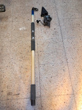Caña de pescar y carrete