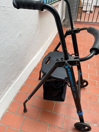 Andador Plegable con Asiento y Bolsa
