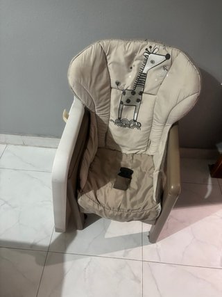 Trona/silla para niños con estampado de jirafa