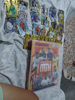 Álbum Megacracks 2024/25 y cartas fútbol