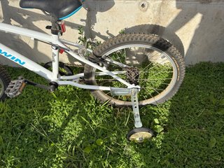 2 Bicicletas Infantiles B'Twin y 2 Patin Oxelo