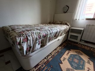 Cama IKEA individual blanca