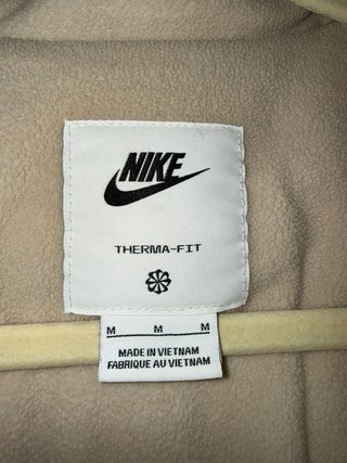 Chaqueta Nike Therma-FIT Beige