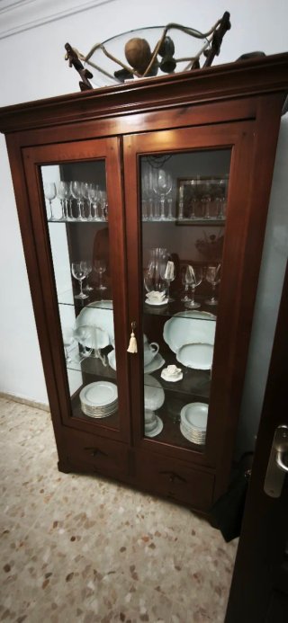 Vitrina Madera y Cristal