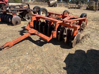 Grada de discos agrícola naranja
