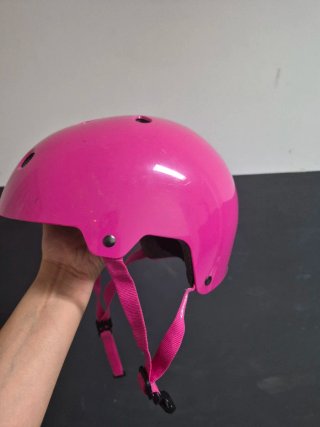 Casco de bicicleta rosa