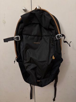 Mochila Quechua portátil/escolar negra nueva
