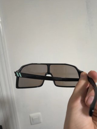 Gafas deportivas azul camaleón