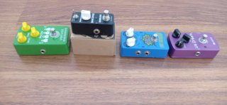 Set di pedali effetti per chitarra elettrica