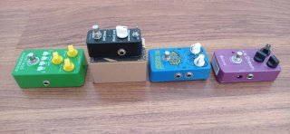 Set di pedali effetti per chitarra elettrica