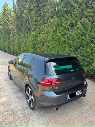 Volkswagen Golf 7 GTI Performance 230 CV Manual –
