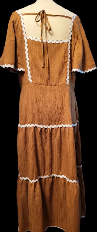 Vestido largo marrón con volantes