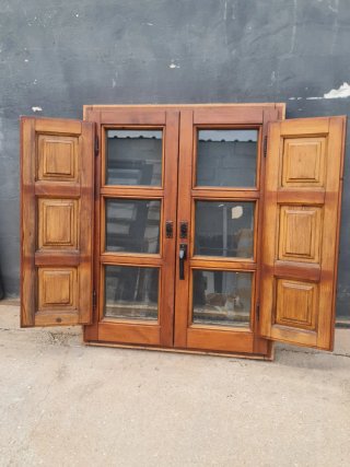 Contraventanas de madera