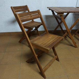 Juego mesas y sillas madera plegables