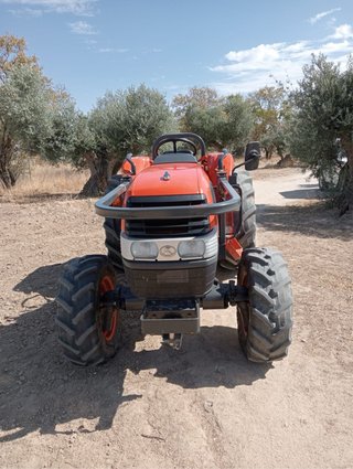 Tractor agrícola kubota