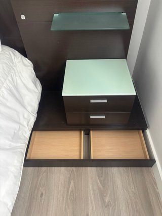 Dormitorio madera bengué