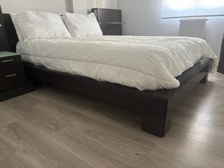 Dormitorio madera bengué