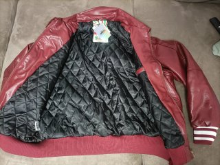 Chaqueta cuero roja (Estilo Corteiz) Talla L