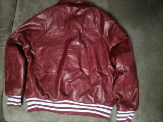 Chaqueta cuero roja (Estilo Corteiz) Talla L