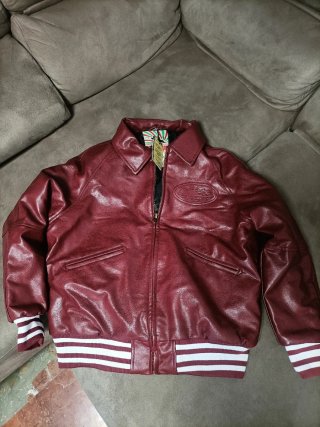 Chaqueta cuero roja (Estilo Corteiz) Talla L