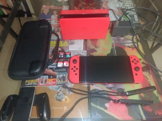 Nintendo Switch OLED Edición Super Mario Roja