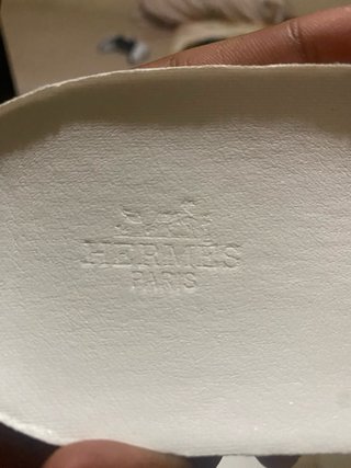 Sapatos Hermès Cinza e Branco