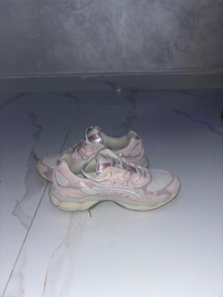 Asics rosas y blancas