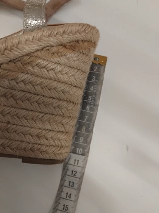 Sandalias doradas cuña esparto T37