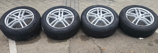 Juego 4 Llantas 18 pulgadas + Neumáticos Pirelli