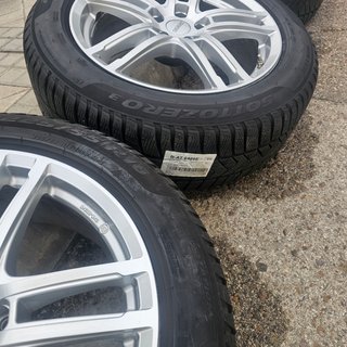 Juego 4 Llantas 18 pulgadas + Neumáticos Pirelli