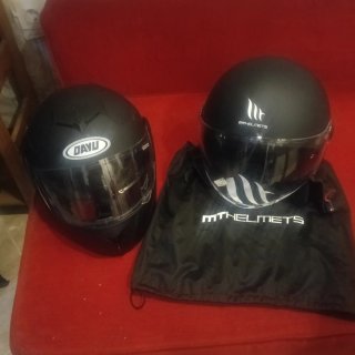 Cascos DAYU y MT Helmets