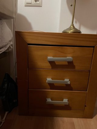 Cómoda y 2 mesitas de noche madera