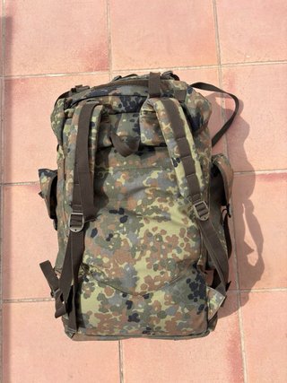 Mochila militar Bundeswehr 65L Flecktarn original