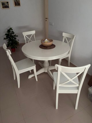 Mesa extensible madera y 4 sillas