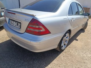Mercedes-Benz Clase C 2004