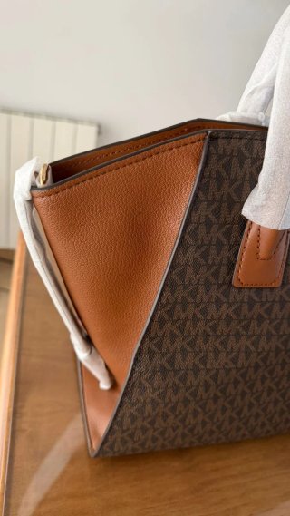 Bolso Michael Kors Grande Marrón Dorado