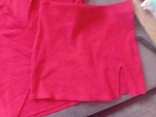 Lote 3 Piezas Stradivarius: Falda y 2 Tops