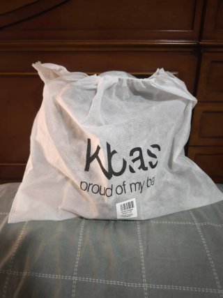 Bolso Kbas Negro y Dorado Nuevo