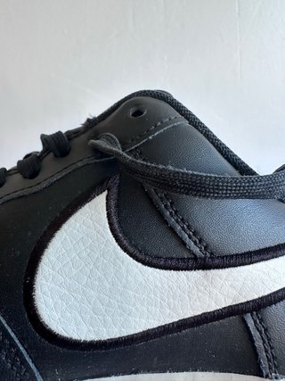 Nike Air Force 1 Negras y Blancas