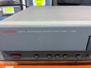 Luxman T-005 Sintonizador AM/FM Digital