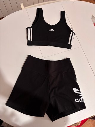 Conjunto deportivo Adidas negro