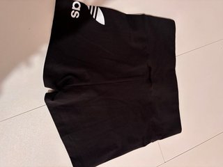 Conjunto deportivo Adidas negro