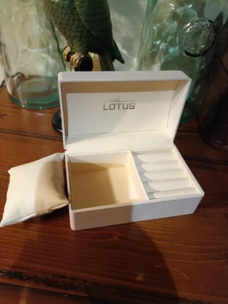 Joyero Lotus Beige y Blanco