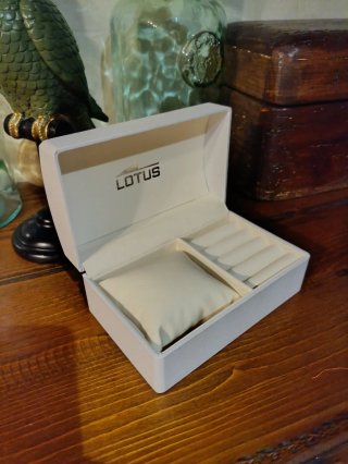 Joyero Lotus Beige y Blanco
