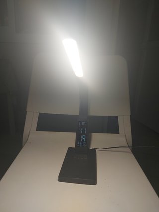 Lámpara de escritorio LED moderna