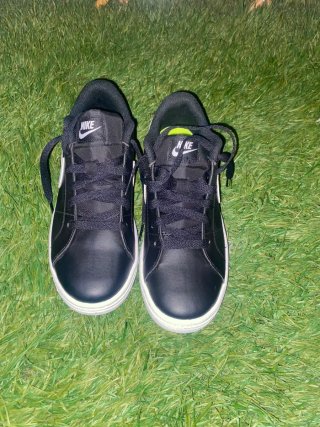 Zapatillas Nike Talla 38 Negras y Blancas
