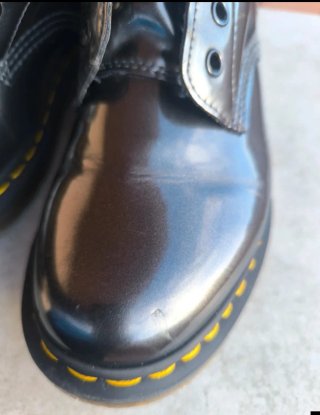 Botines Dr. Martens veganos color metalizado n 39